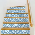 עיצוב פרחוני כחול למדרגות | StickDecor