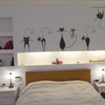 חתולים מטילים | StickDecor