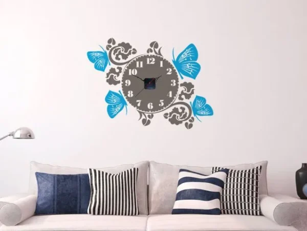 שעון פרחים ופרפרים