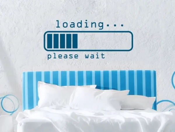 מדבקת קיר ״Loading"