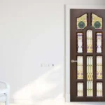 טפט לדלת עץ עם ויטראז׳ | StickDecor