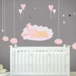 מדבקת תינוקת ישנה לחדר תינוקות | StickDecor