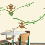מדבקת קופים על ענף לחדרי ילדים | StickDecor