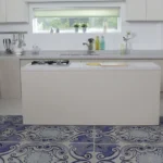 מדבקות לאריחים בסגנון שטיח ישן | StickDecor