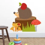קיפוד חמוד עם תפוח על הגב | StickDecor