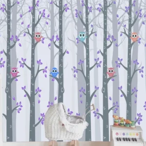 יער סגלגלג וינשופים קטנים צבעוניים