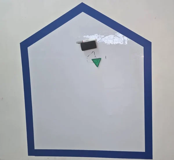 מדבקת לוח מחיק מגנטי בצורת בית