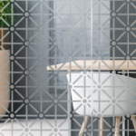 מדבקה חלבית | פלוסים בתוך מעויינים