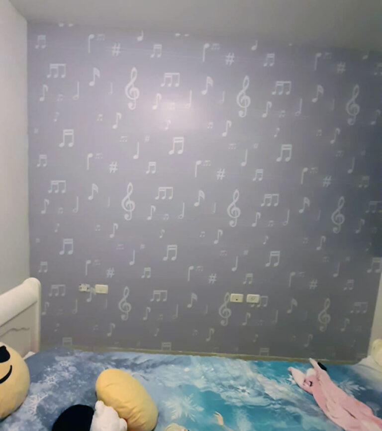 האם טפט בחדר הילדים יכול לעזור להם בלימודים?