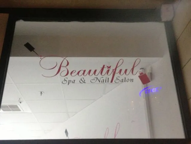 מדבקות קיר למכון יופי "BEAUTIFUL"