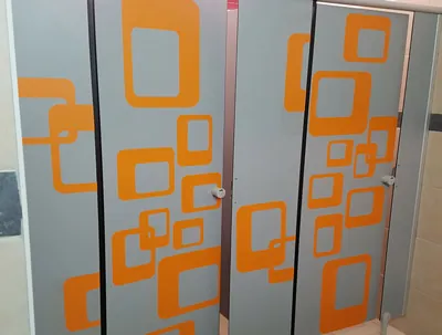 מדבקות קיר וטפטים לבתי ספר