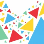 משולשים בצבעים אדום, כחול, צהוב וירוק על רקע לבן, בעיצוב גיאומטרי.
